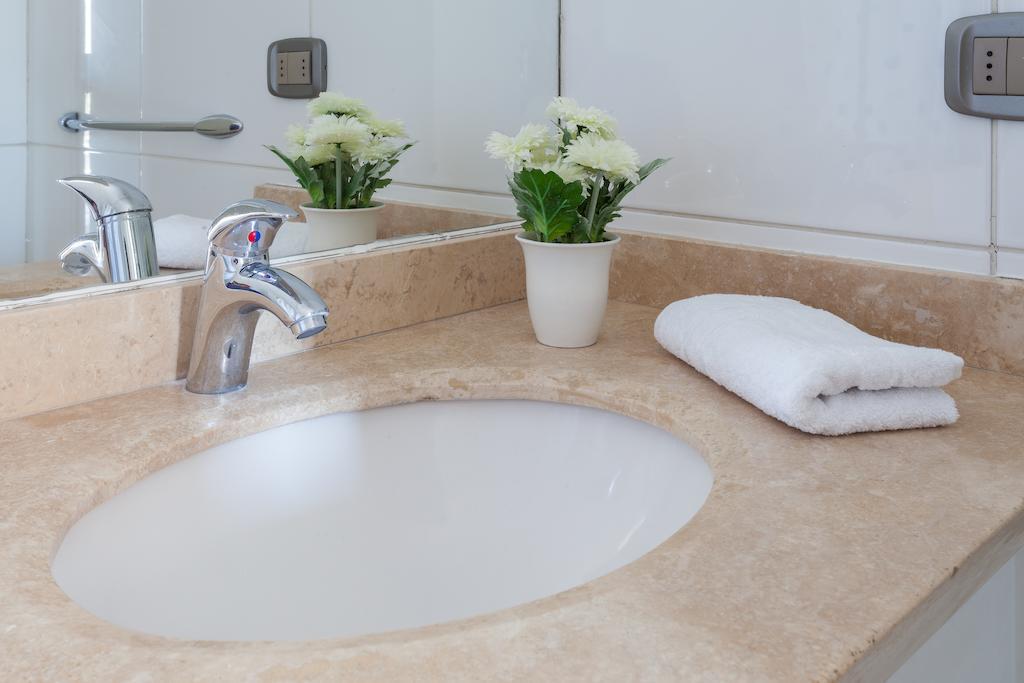 Livinnest Apartments Santiago Phòng bức ảnh